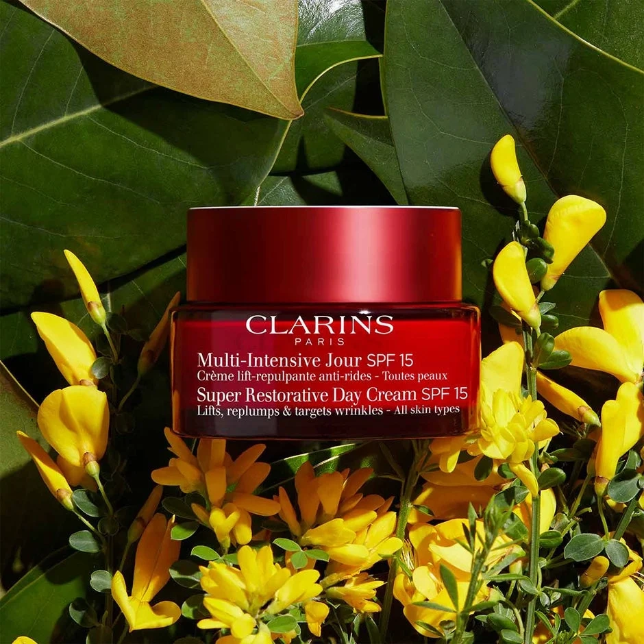 Clarins Super Restorative Day Cream SPF15 All Skin Types