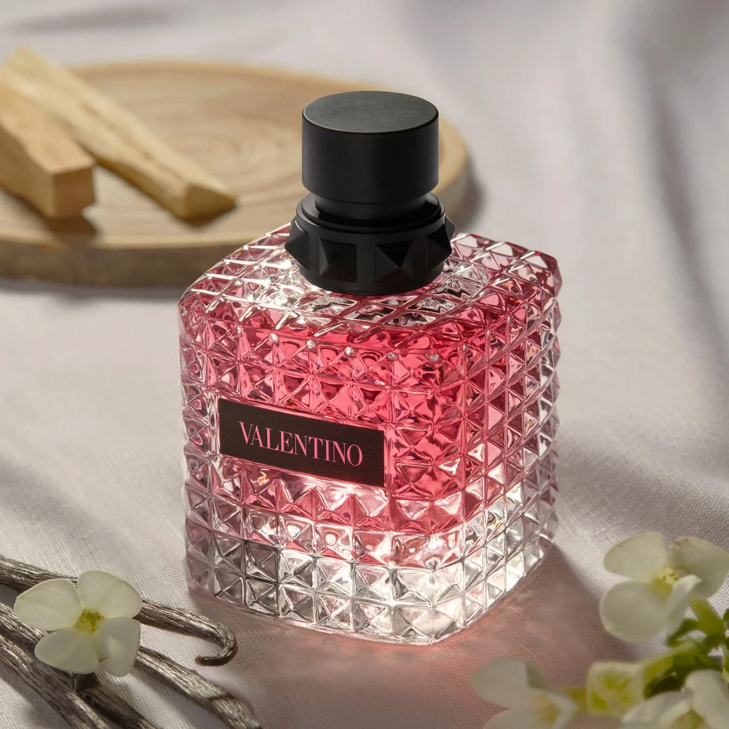 Valentino Born in Roma Donna