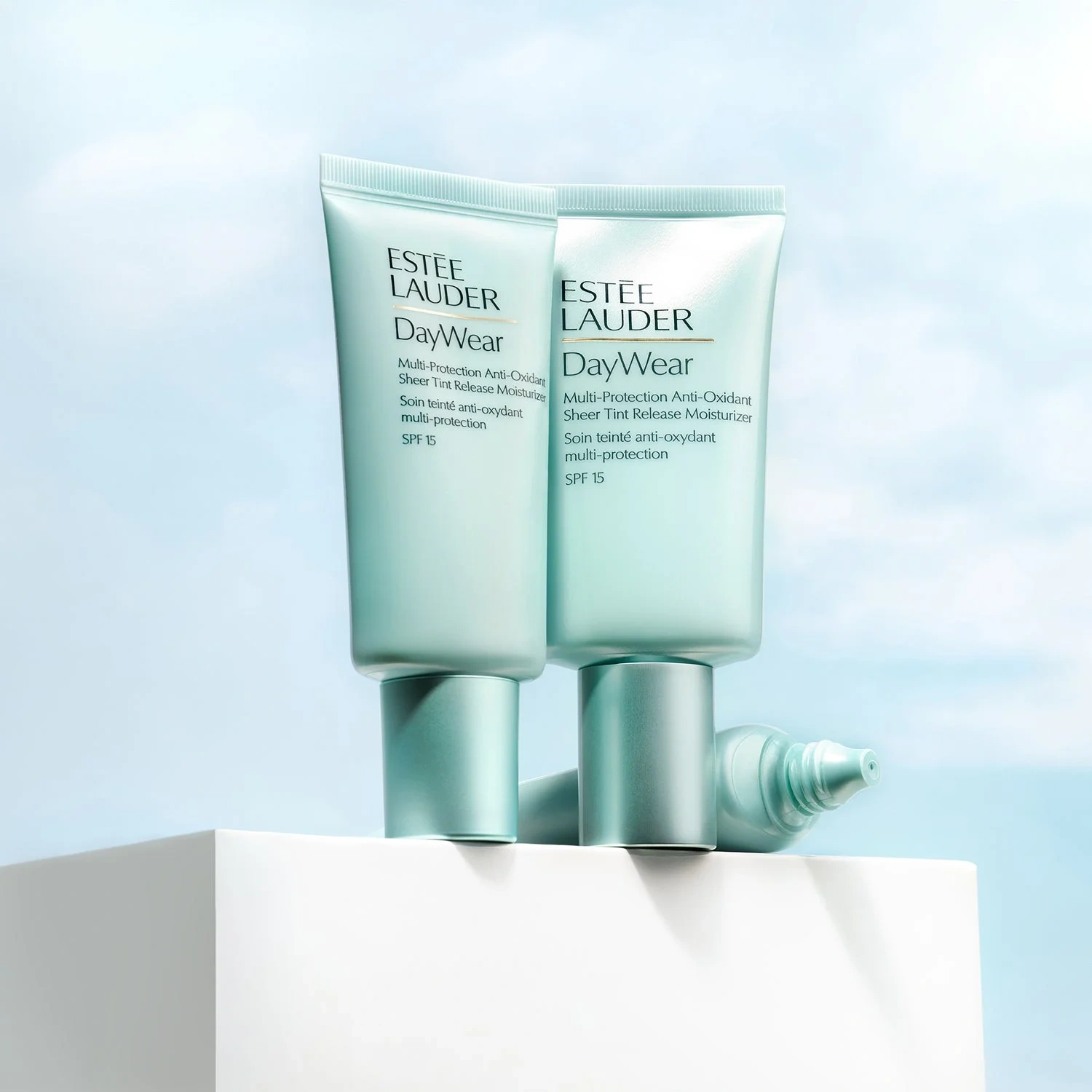 Estée Lauder DayWear Sheer Tint Release Moisturizer SPF15