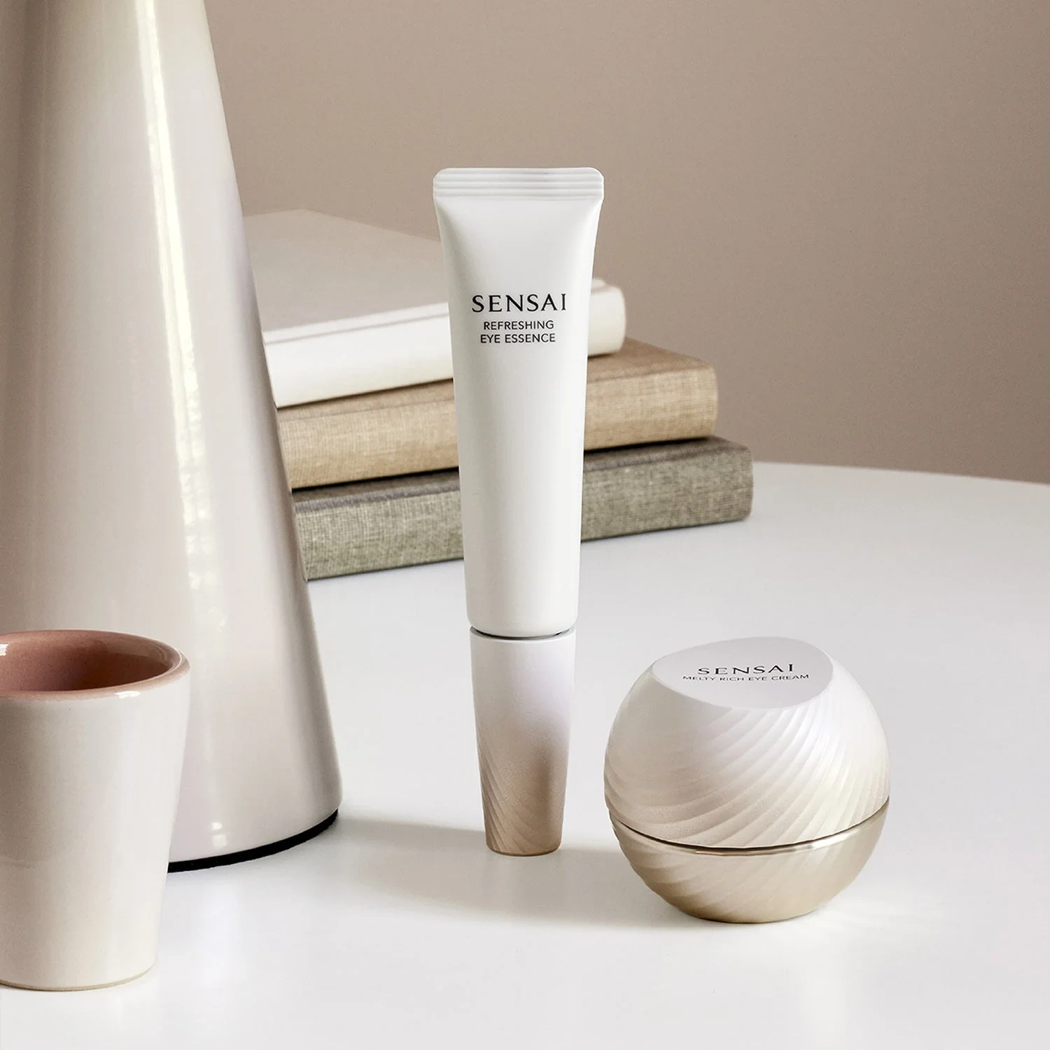 Sensai Total Eye Treatment