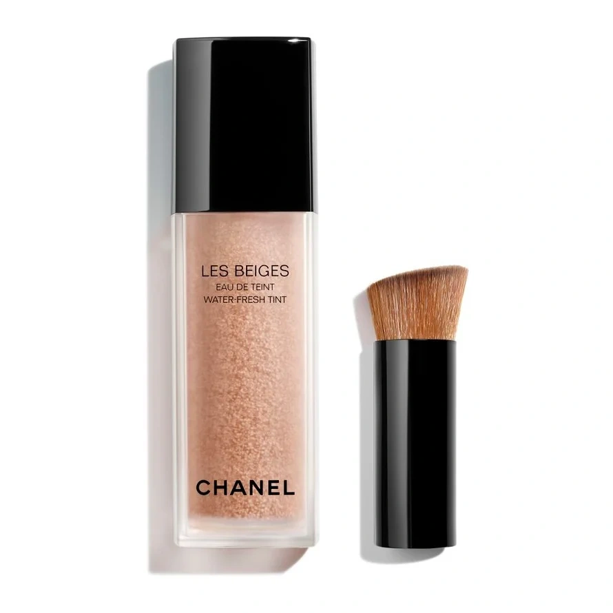 CHANEL WATER-FRESH TINT WITH MICRO-DROPLET PIGMENTS. BARE SKIN EFFECT. NATURAL AND LUMINOUS HEALTHY GLOW Light