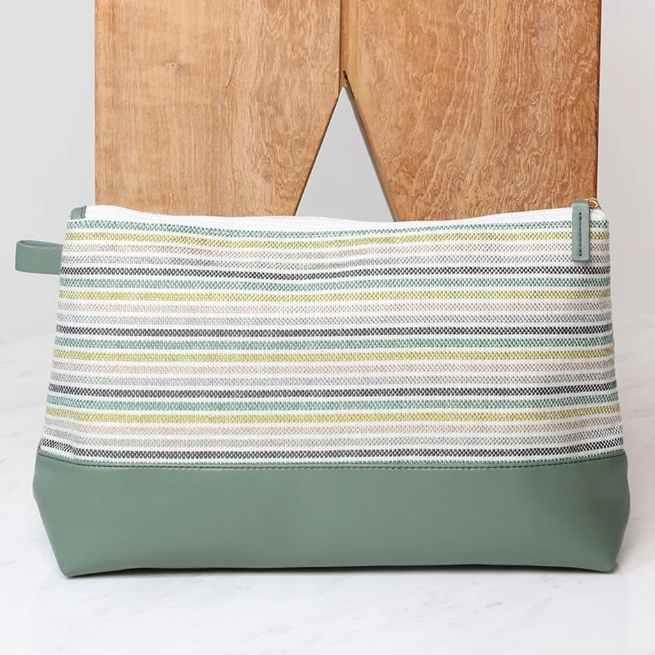 Ceannis Striped Cosmetic