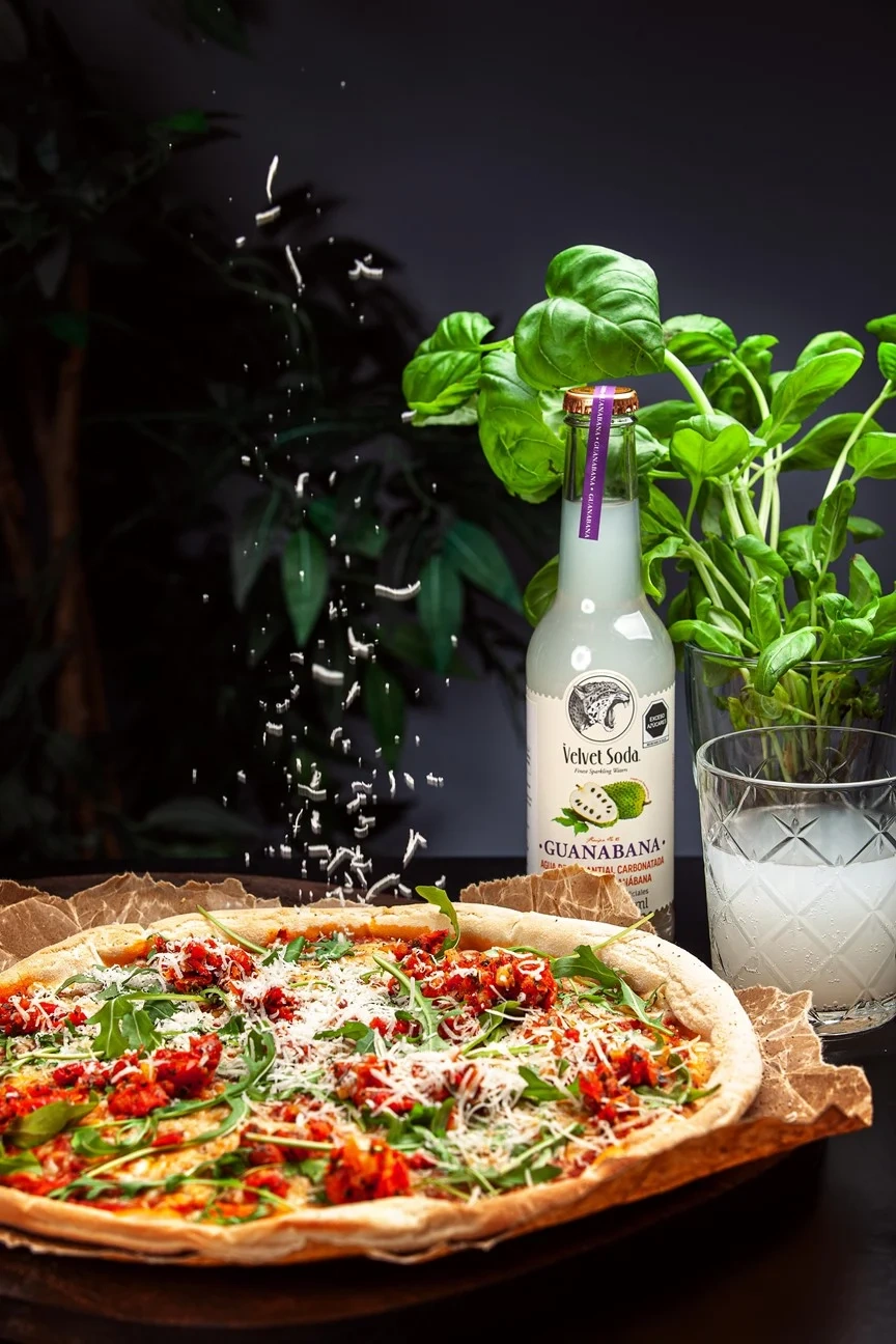 Pizzabotten 32cm Surdeg m. Tomatsås