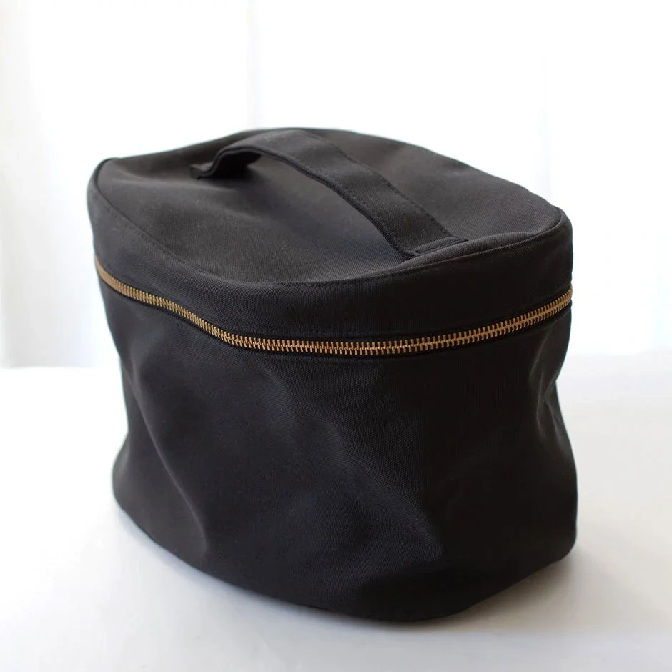 Sense of Youty Beauty Bag Black Medium