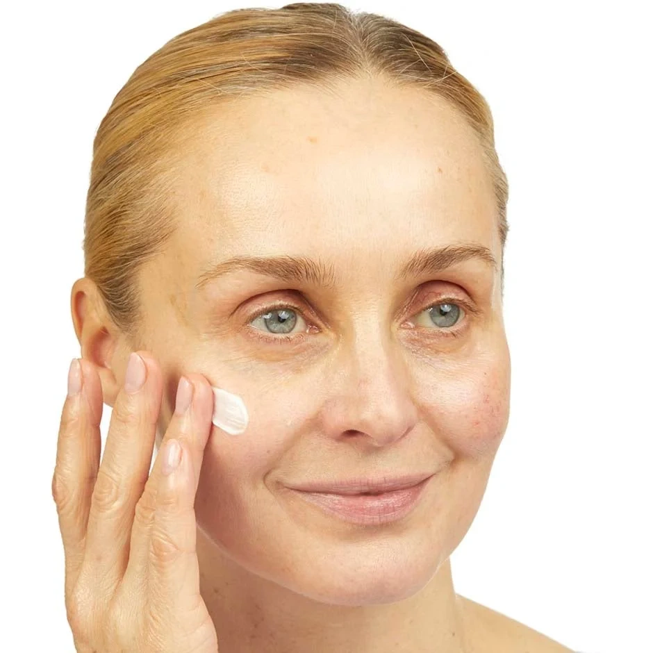 Lift & Luminate Triple Action Night Crea