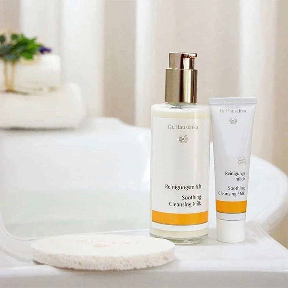 Dr. Hauschka Soothing Cleansing Milk