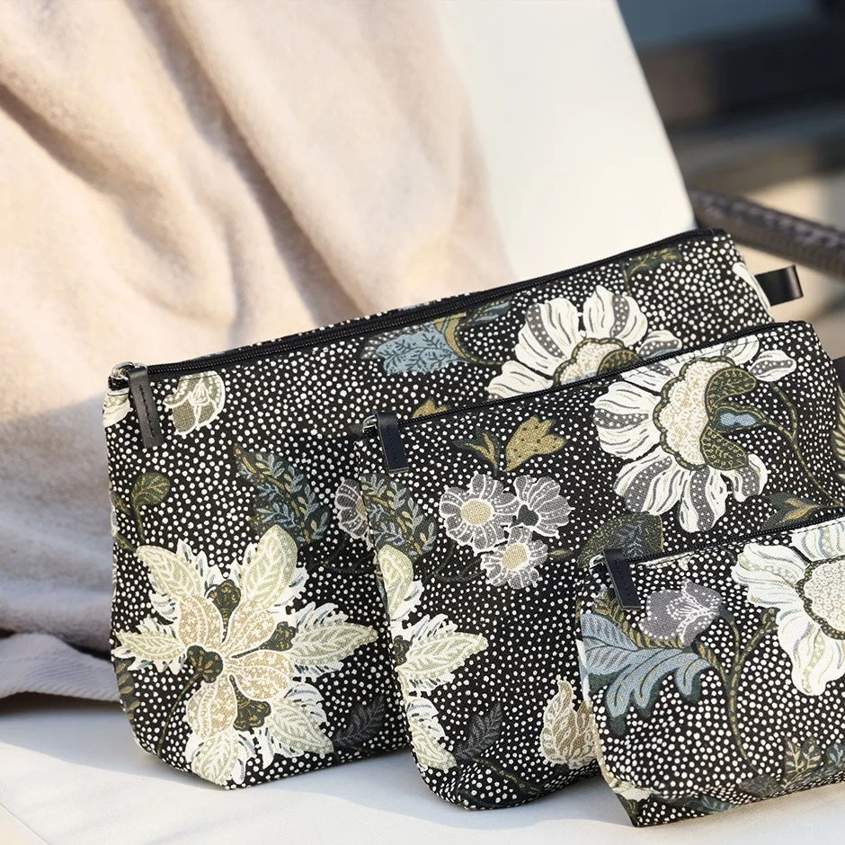 Ceannis Cosmetic Large Flower Linen