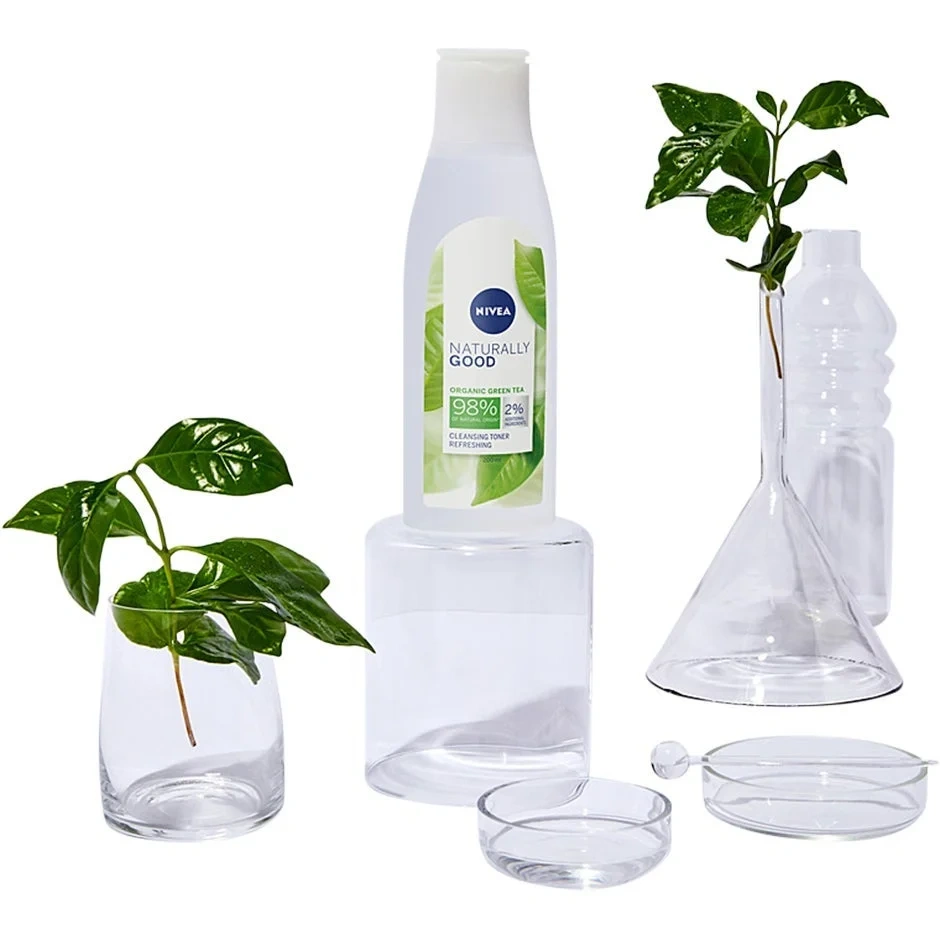NIVEA Naturally Good Cleansing Toner