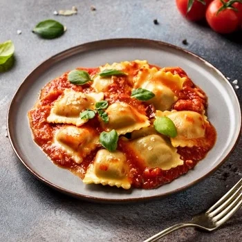Ravioli i Tomatsås