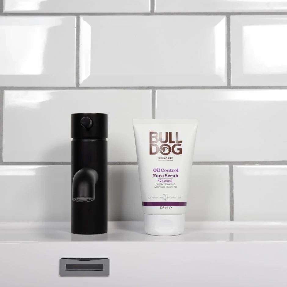 Bulldog Oil Control Face Scrub