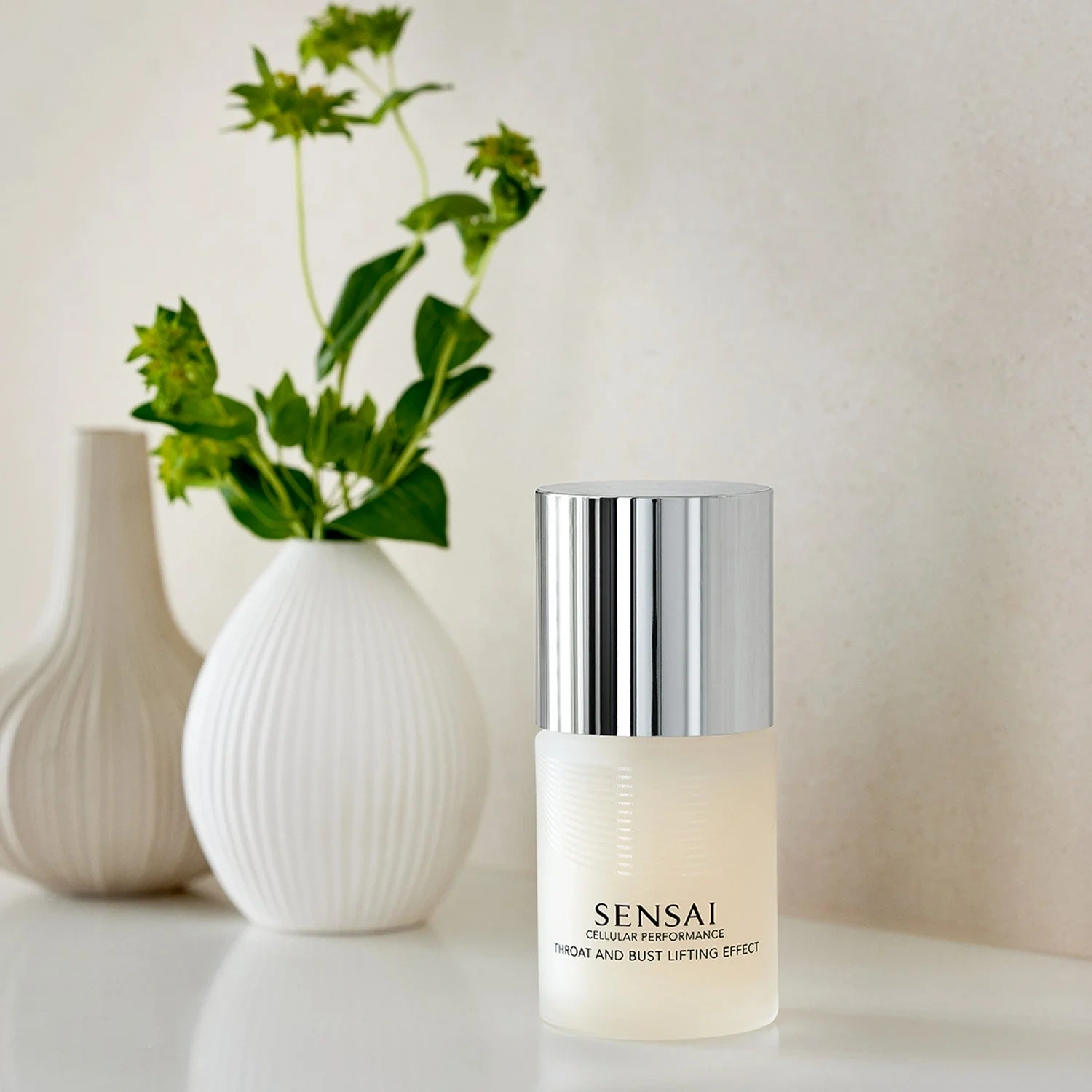 Sensai Cellular Performance Throat and Bust Lifting Effect 100 ml