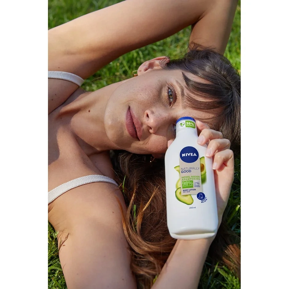 NIVEA Naturally Good