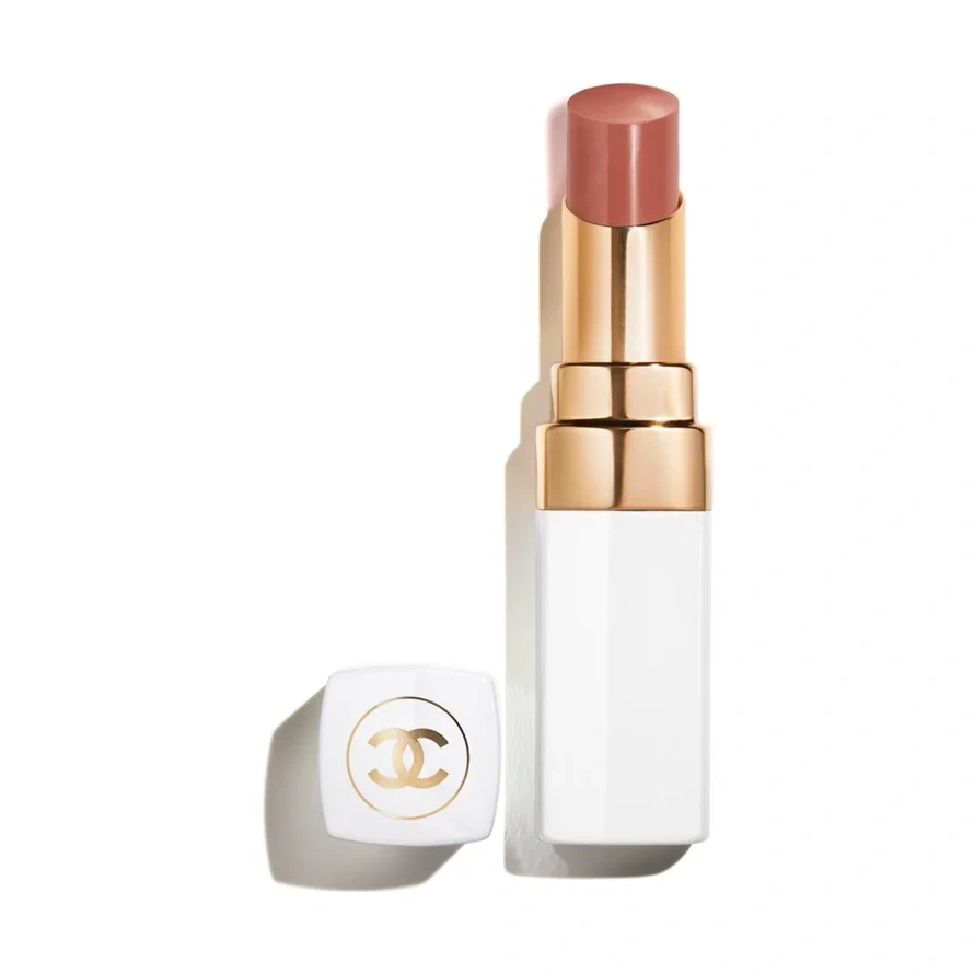 CHANEL A HYDRATING TINTED LIP BALM THAT OFFERS BUILDABLE COLOUR FOR BETTER-LOOKING LIPS, DAY AFTER DAY 914 Natural Charm
