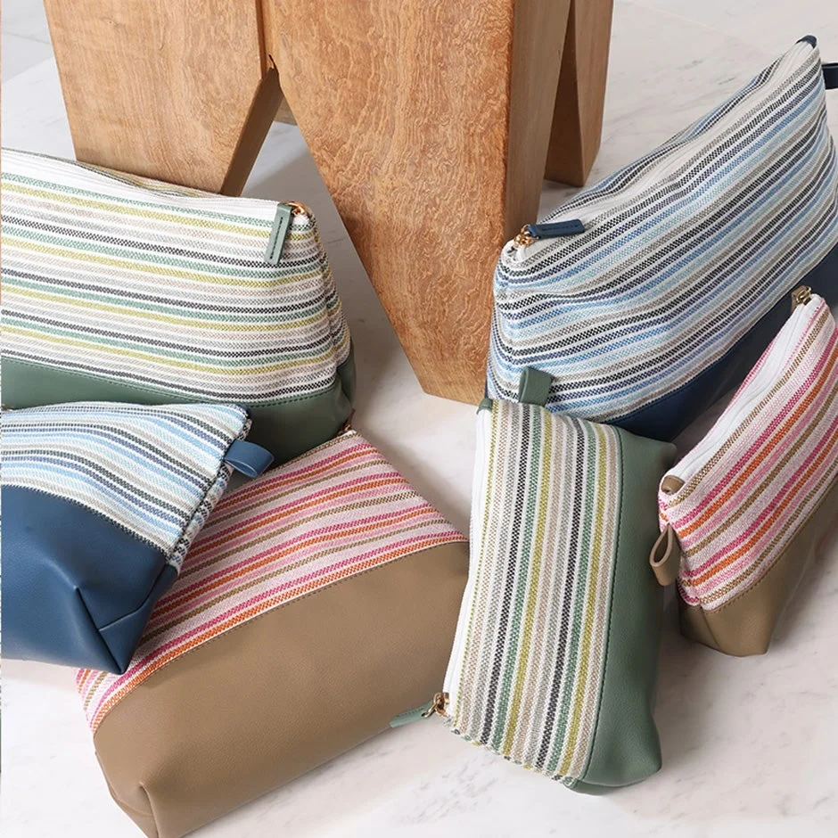 Ceannis Striped Cosmetic