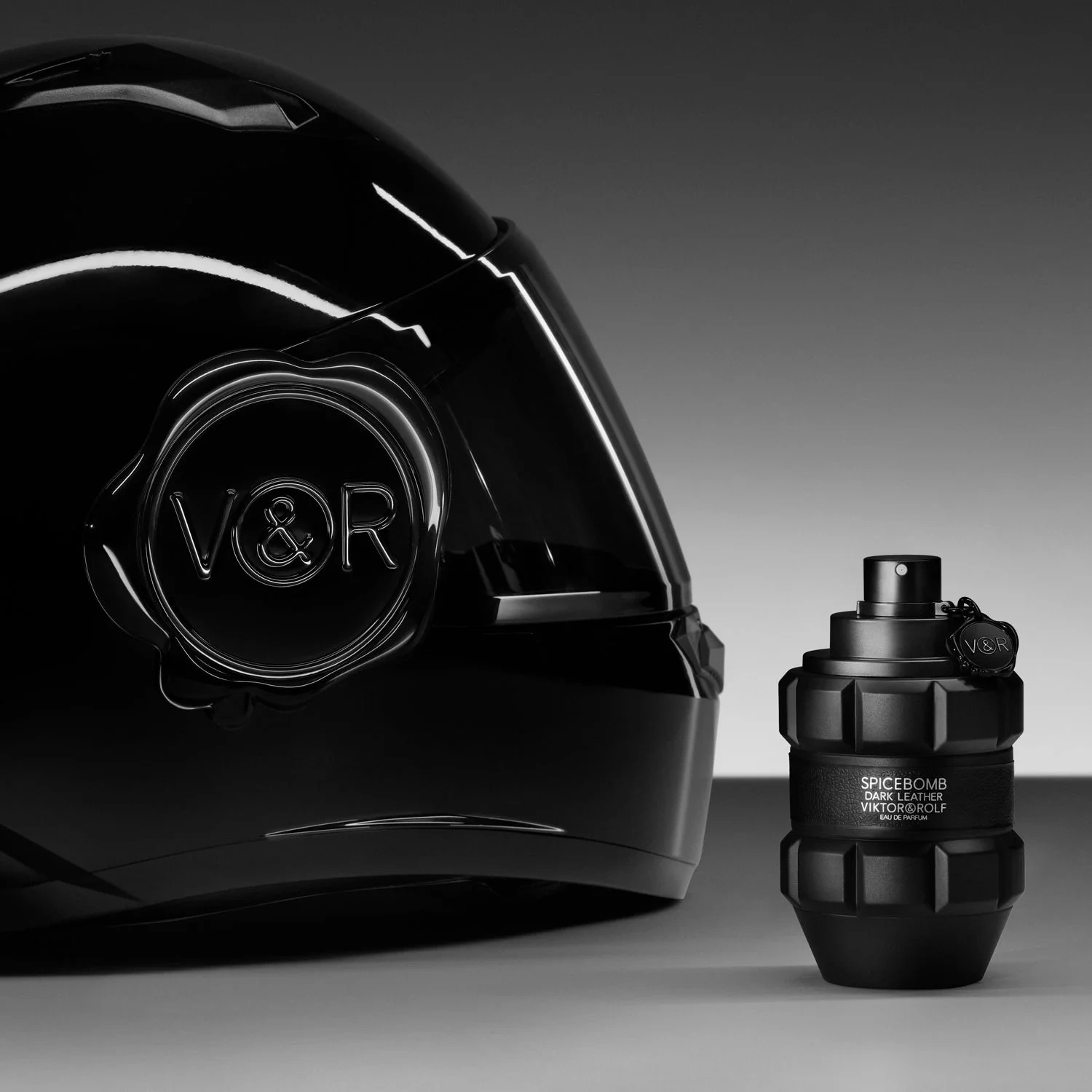 Viktor & Rolf Spicebomb Black Leather