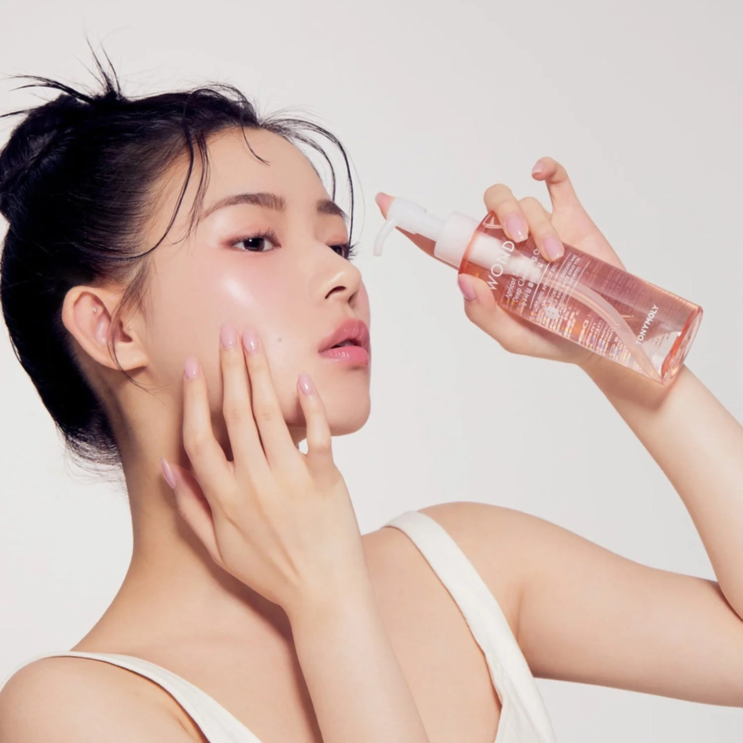 Tonymoly WONDER Apricot Deep Cleansing Oil