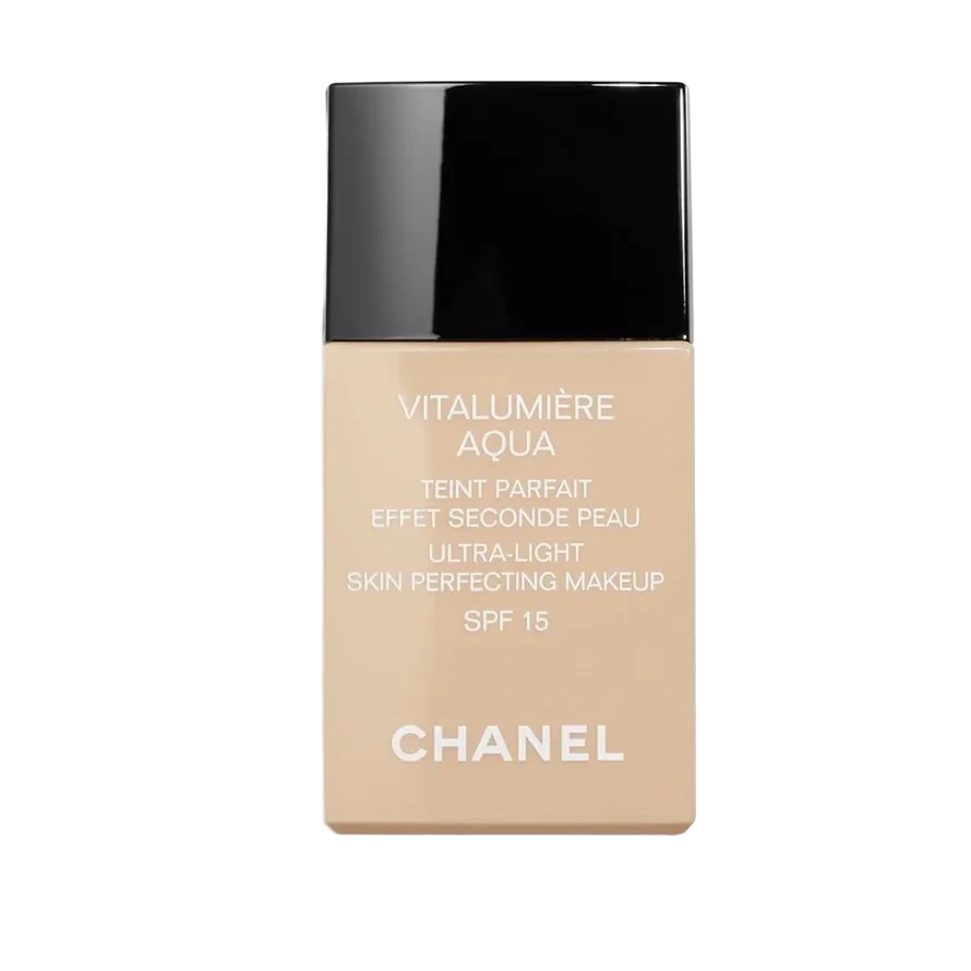 CHANEL Ultra-Light Skin Perfecting Makeup SPF 15 30 Beige