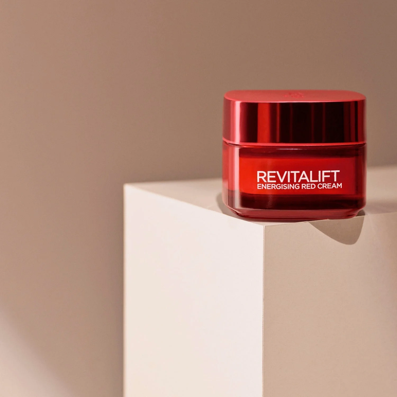 Loreal Paris Revitalift Energising Red Cream Day