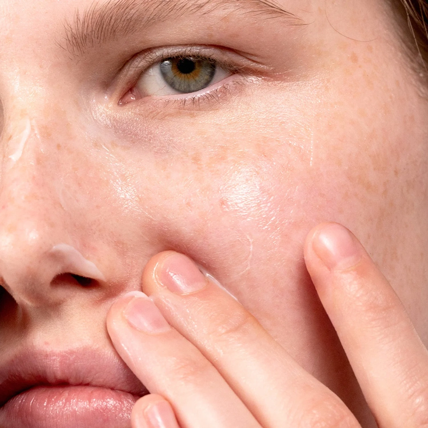 MÁDARA Derma Collagen Peptide Serum