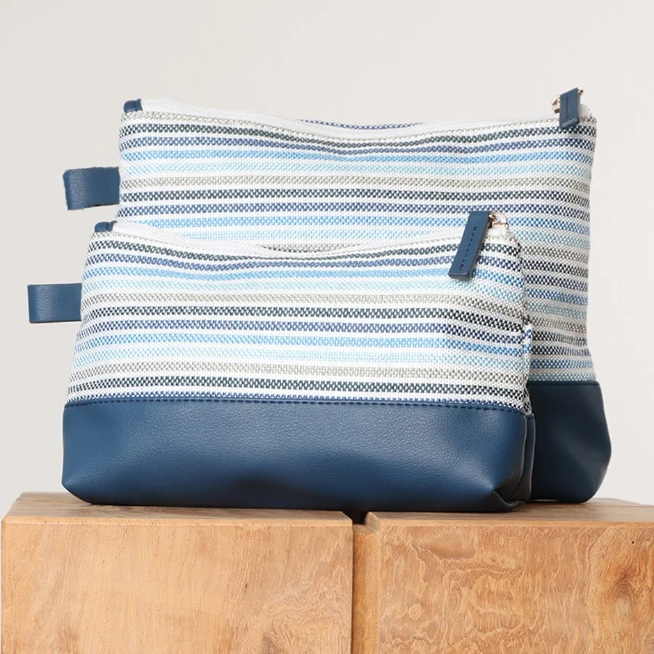 Ceannis Striped Cosmetic