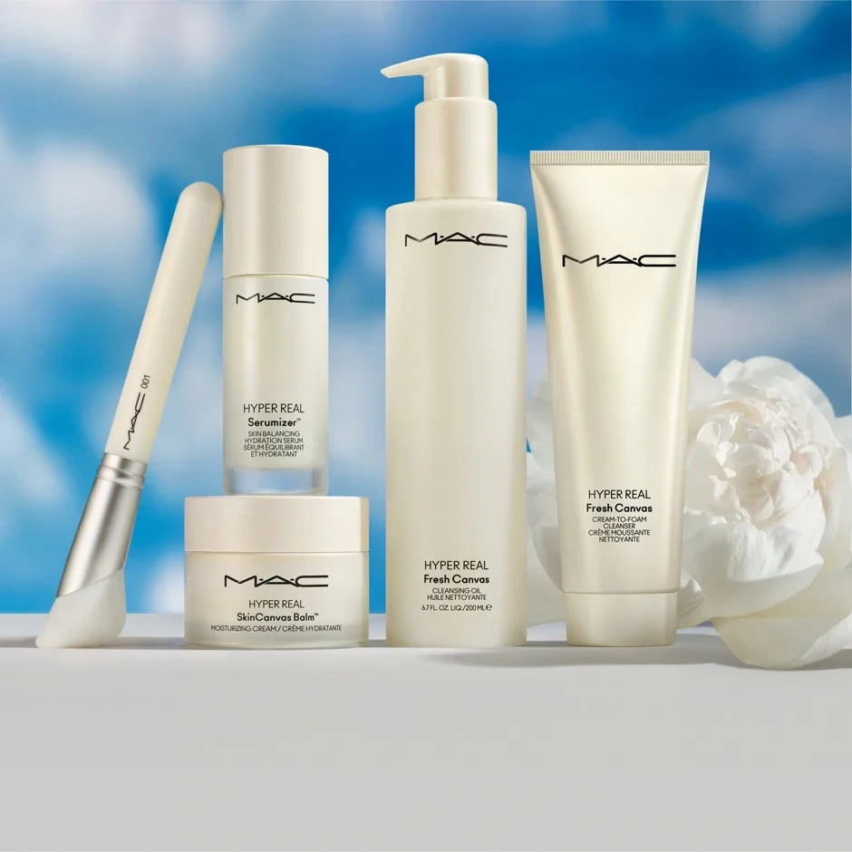MAC Cosmetics Hyper Real Fresh Canvas Cream-To-Foam Cleanser