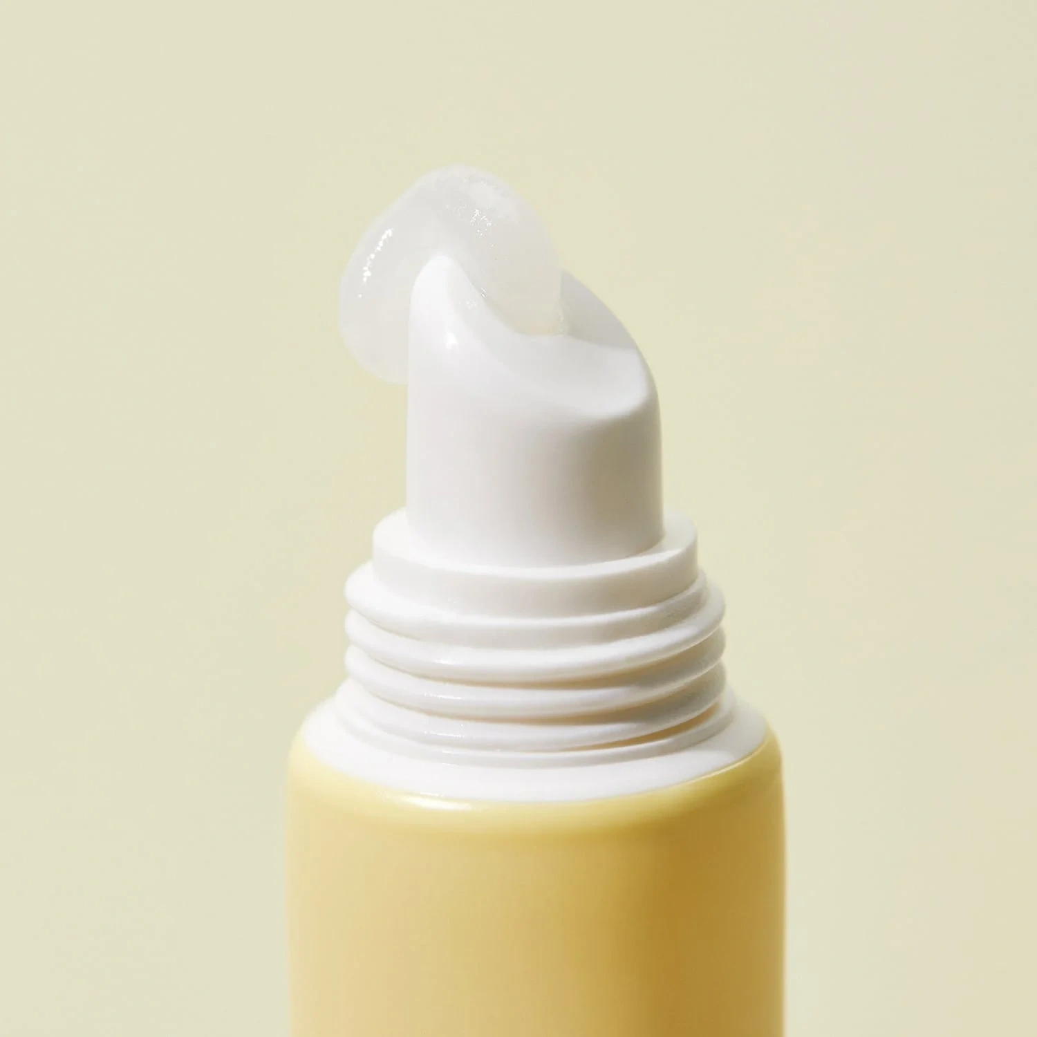 SOLID IN Lip Essence