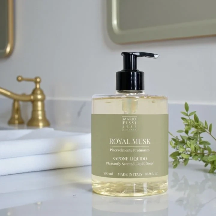 Old English Hand Wash Sandalwood, 500 ml