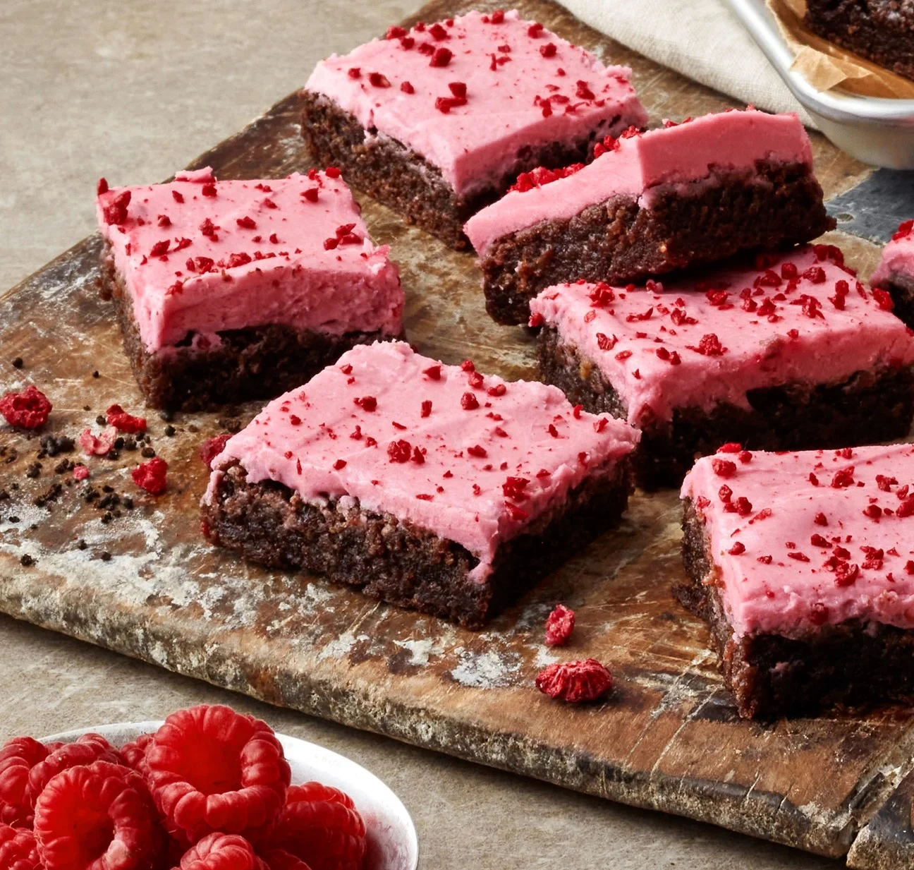 Brownie Bringebær Lakris 30biter Vegansk Delicato