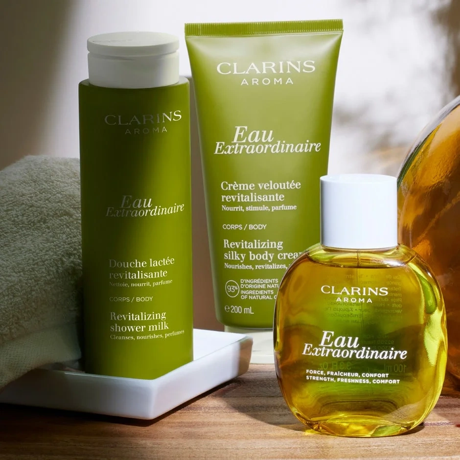 Clarins Eau Extraordinaire Revitalizing Shower Milk 200 ml