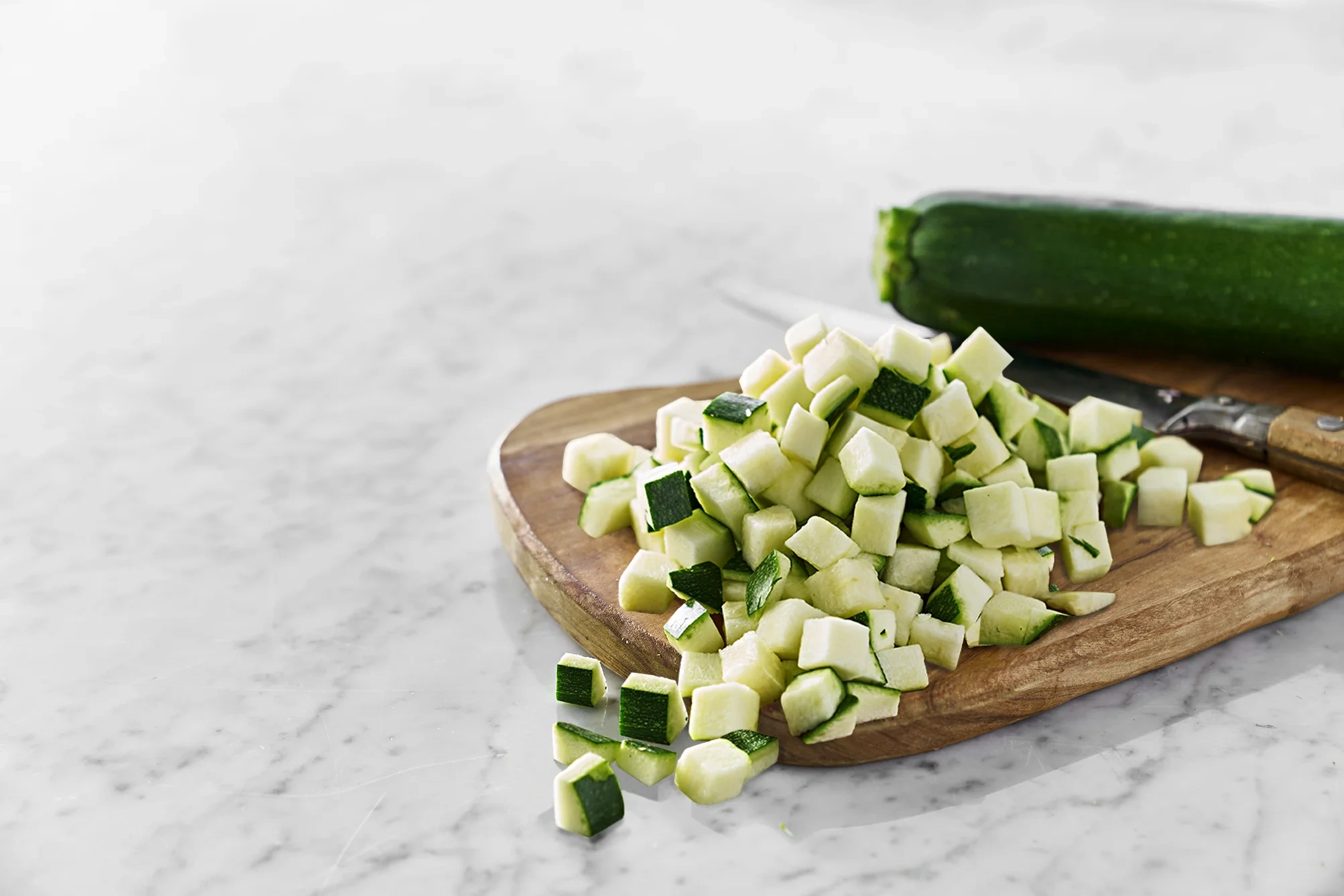 Zucchini tärnad