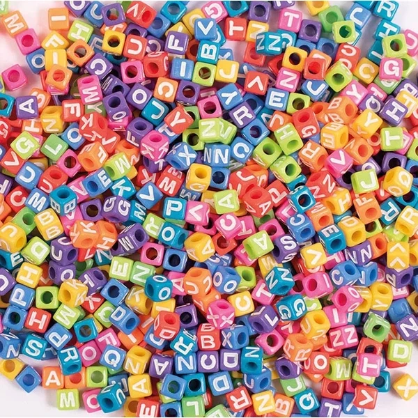Plastperler Bokstaver Farget 7x7mm Ca 300stk