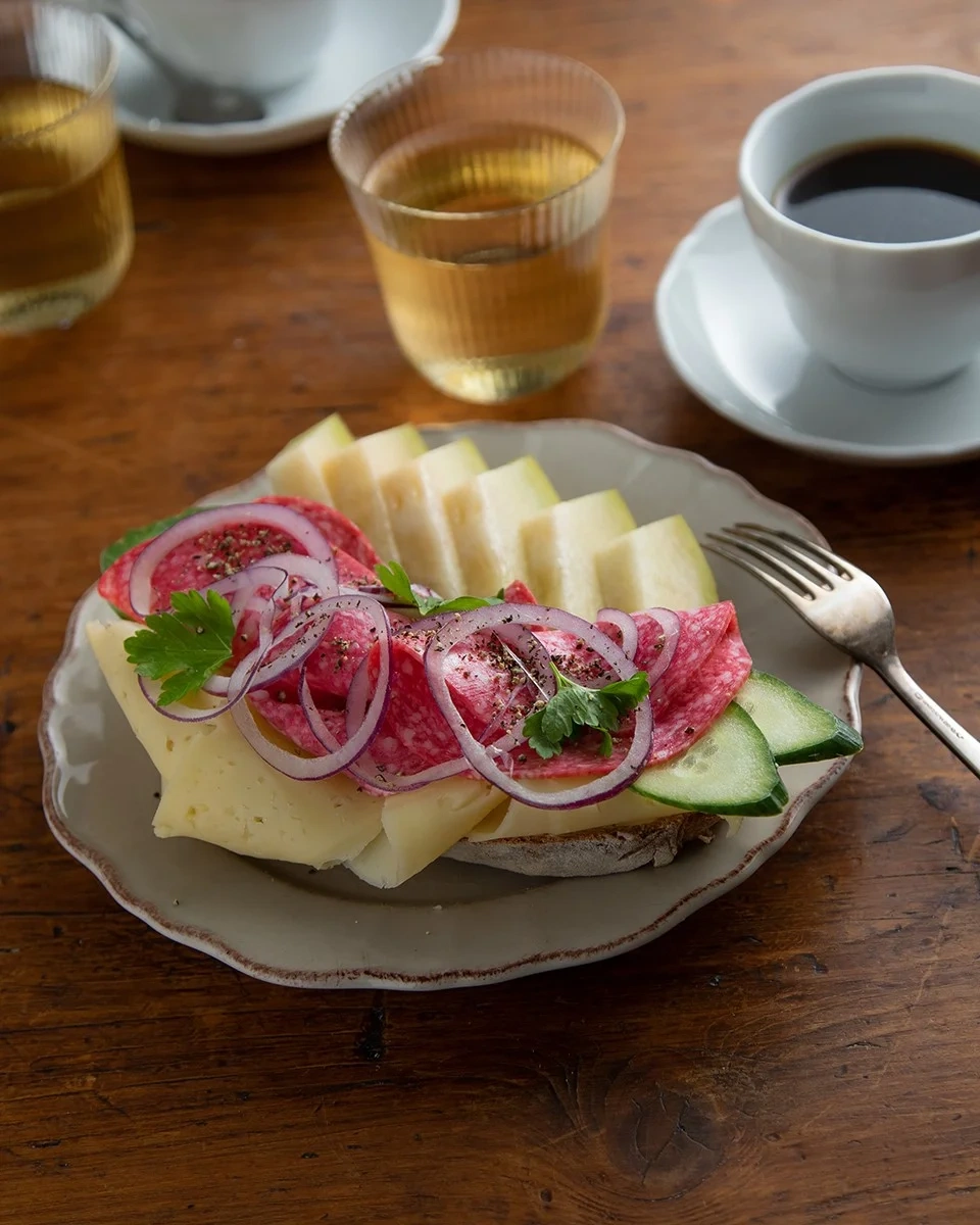 Dansk salami, skivad