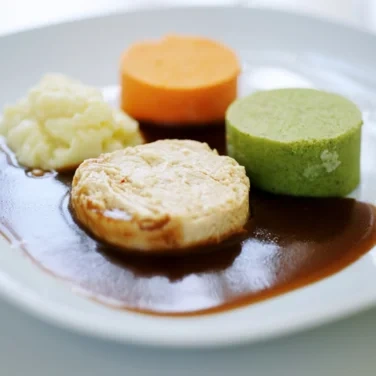Sooft Meals Kylling med Grønnsaker og Saus Porsjonspakke 295g Delikat Moset Mat